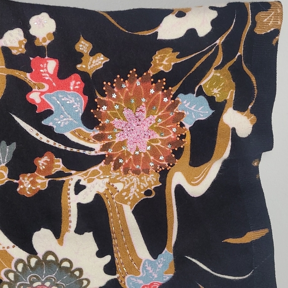 ⭐️Cabo Floral beaded Asian inspired sweater top - Picture 2 of 5